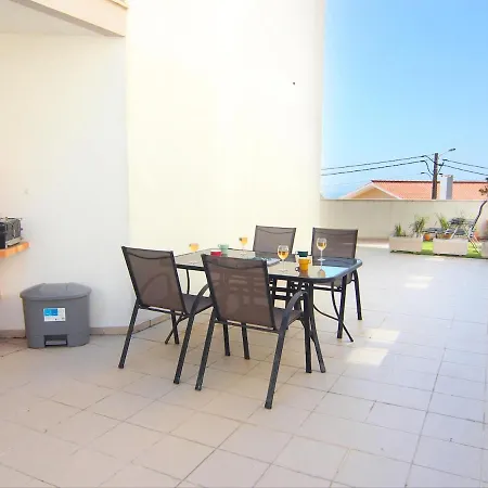 T2-rubie's House נאזרה