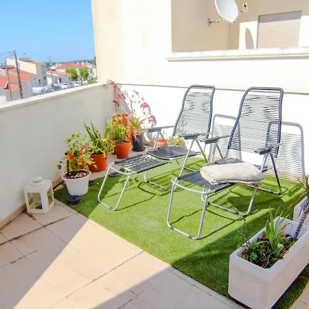 T2-rubie's House Apartment Nazaré